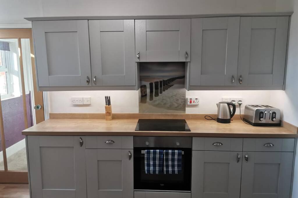 Appartamento Bernards Hideout Cromer Esterno foto