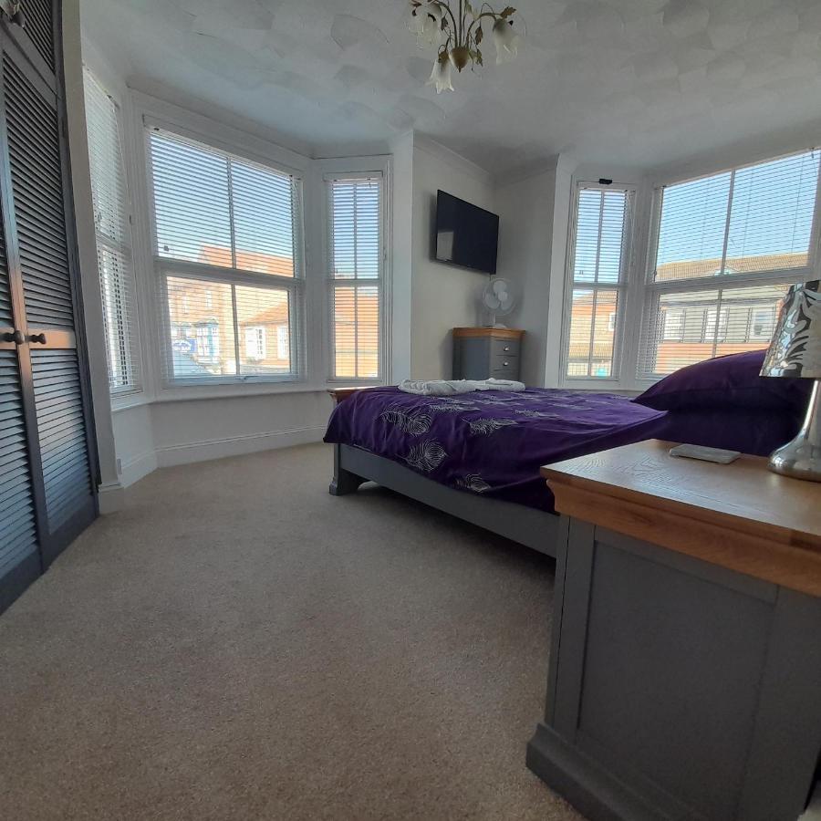 Appartamento Bernards Hideout Cromer Esterno foto